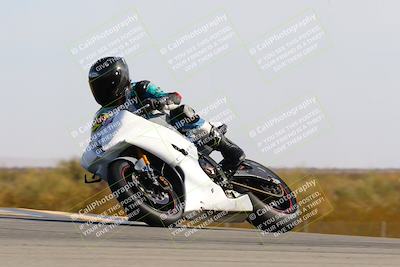 media/Jan-14-2022-Apex Assassins (Fri) [[4609ad47be]]/Trackday 2/Session 4/Turn 9 Side/